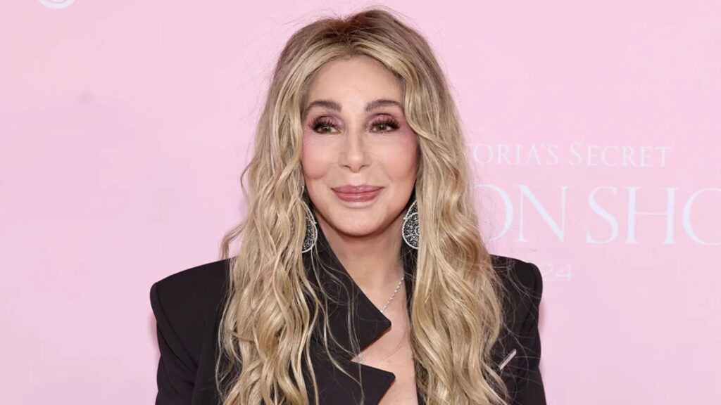 Hijo de la cantante Cher fue hospitalizado tras sufrir sobredosis