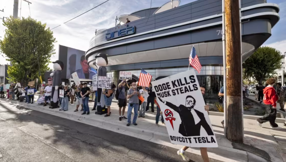 Activistas intensifican campaña contra Tesla y Elon Musk en su nuevo restaurante