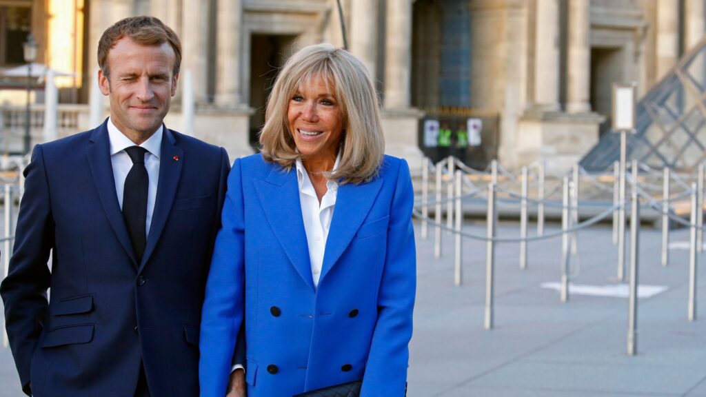 Macron y su esposa presentarán pruebas para demostrar que Brigitte es mujer