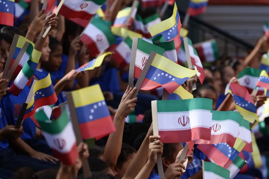 Venezuela e Irán refuerzan su alianza ante las amenazas de Estados Unidos