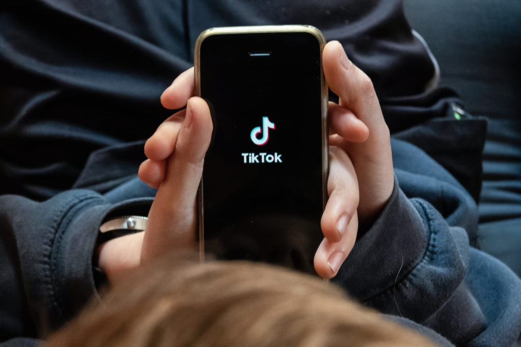 Indonesia devuelve licencia a TikTok tras suspensión por negativa a compartir datos