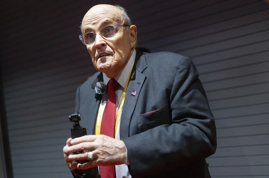 El exalcalde de Nueva York Rudy Giuliani está hospitalizado en condición crítica