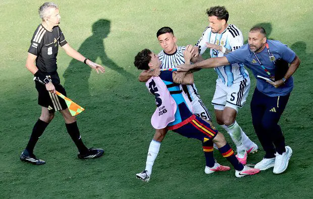 FIFA investiga a Argentina por trifulca tras la final del Mundial 2026