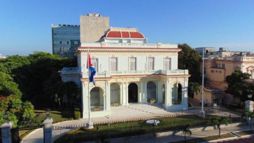 Cuba afirma que RD expulsó a sus 9 diplomáticos por «presiones» de EE.UU.
